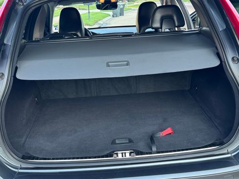 Used 2017 Volvo XC60 T5 Inscription image 5