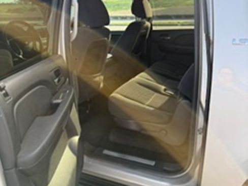 Used 2007 Chevrolet Suburban LS RWD image 9