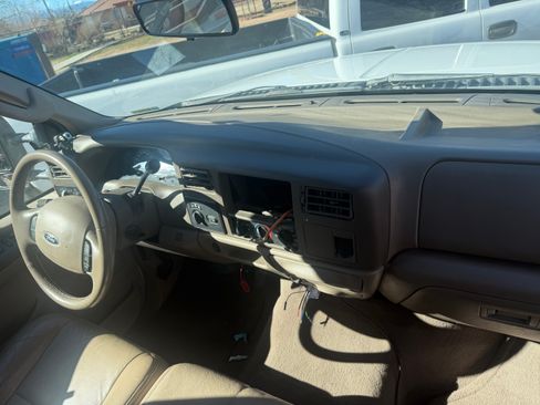 Used 2004 Ford F250 XLT image 17