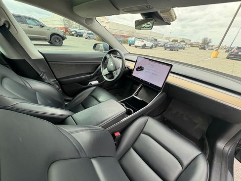Used 2020 Tesla Model 3 Long Range image 15