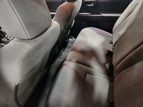 Used 2019 Toyota Tacoma TRD Off-Road image 30