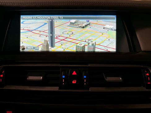 Used 2014 BMW 750i image 27