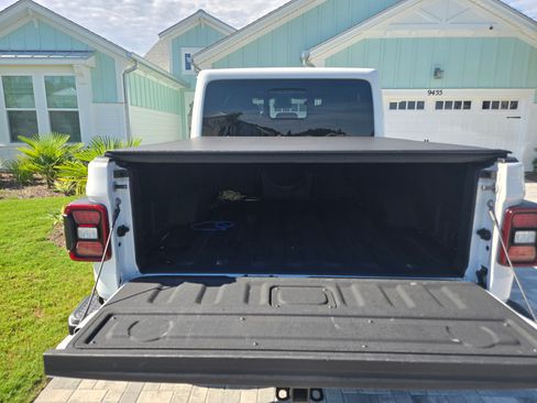 Used 2021 Jeep Gladiator Overland w/ Popular Equipment Package image 13