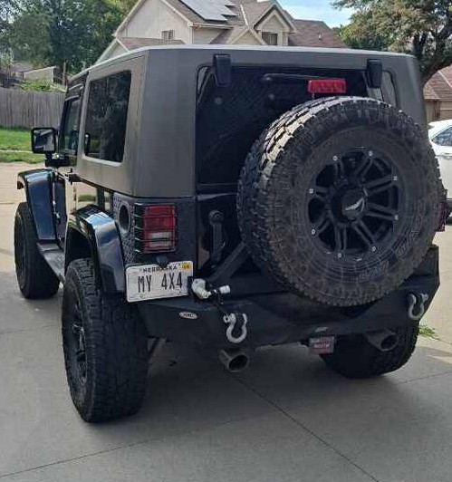 Used 2010 Jeep Wrangler Sahara w/ Dual Top Group AWD/4WD image 9