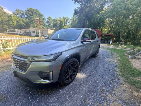 Used 2023 Chevrolet Traverse Premier w/ Redline Edition AWD/4WD image 8