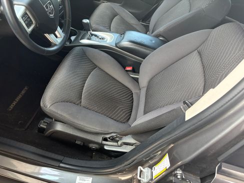 Used 2013 Dodge Journey SXT w/ Popular Equipment Group FWD image 10
