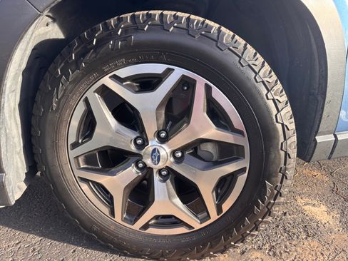 Used 2023 Subaru Forester Premium image 30