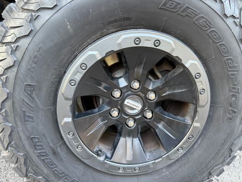 Used 2018 Ford F150 Raptor w/ Equipment Group 802A Luxury image 21