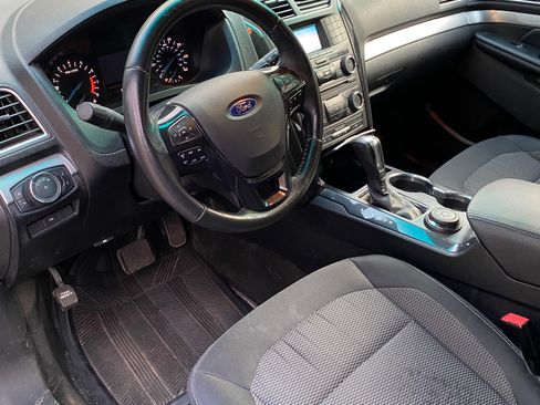 Used 2016 Ford Explorer XLT image 8