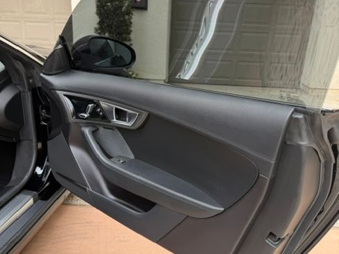 Used 2015 Jaguar F-TYPE Coupe RWD image 13