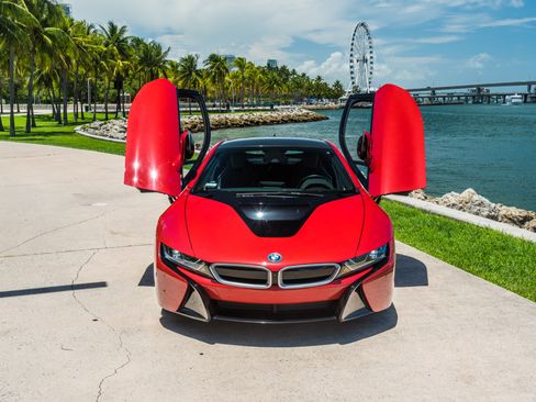 Used 2017 BMW i8 AWD/4WD image 4