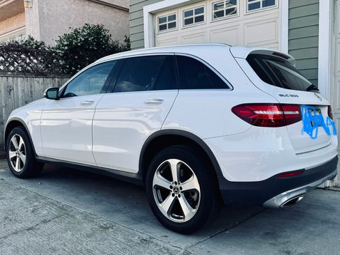 Used 2019 Mercedes-Benz GLC 300 4MATIC image 1