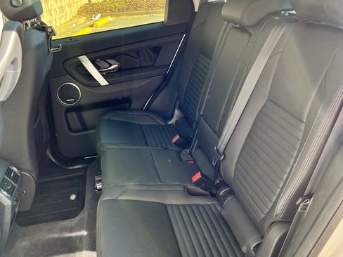 Used 2023 Land Rover Discovery Sport S image 16