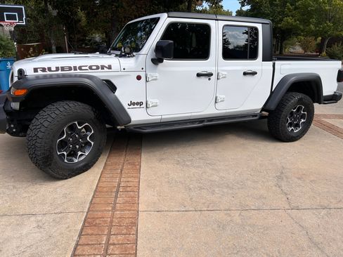 Used 2023 Jeep Gladiator Rubicon w/ LED Lighting Group AWD/4WD image 22