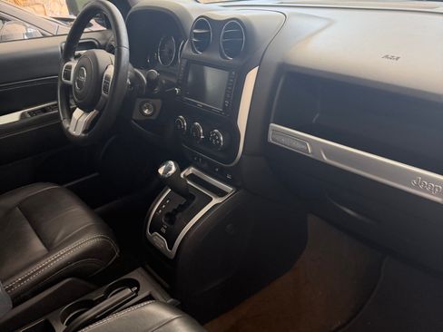 Used 2016 Jeep Compass High Altitude AWD/4WD image 2