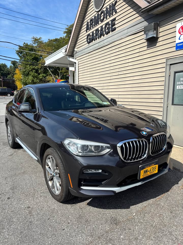 Used 2019 BMW X4 xDrive30i AWD/4WD image 2