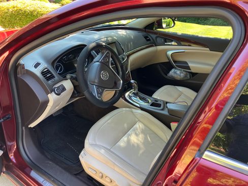 Used 2017 Buick Regal Premium w/ Driver Confidence Package #1 FWD image 15