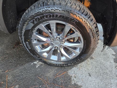 Used 2017 Ford F150 King Ranch w/ Equipment Group 601A Luxury image 4