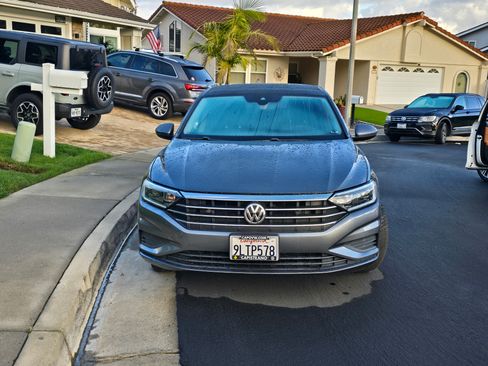 Used 2020 Volkswagen Jetta SEL image 4