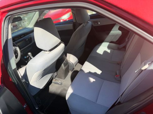 Used 2015 Toyota Corolla LE image 19