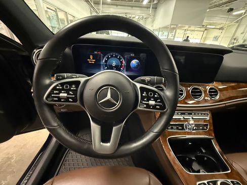 Used 2020 Mercedes-Benz E 450 4MATIC Wagon image 16