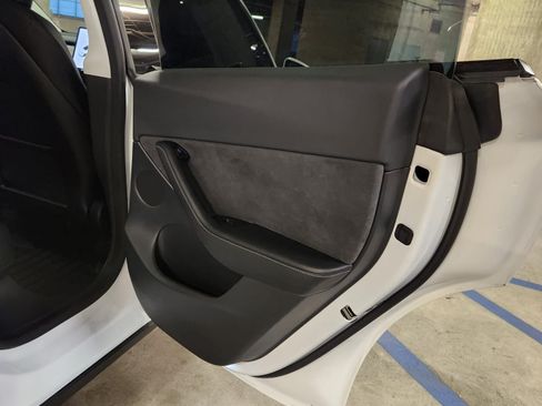 Used 2022 Tesla Model Y Performance AWD/4WD image 11