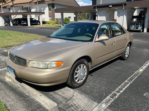 Used 2004 Buick Century Sedan image 2