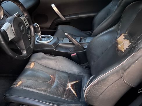 Used 2005 Nissan 350Z Touring image 14