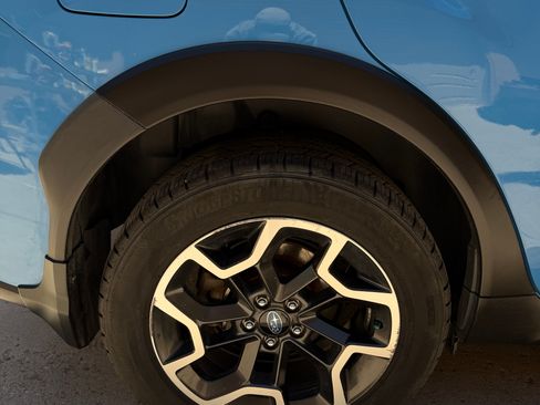Used 2017 Subaru Crosstrek 2.0i Limited AWD/4WD image 8