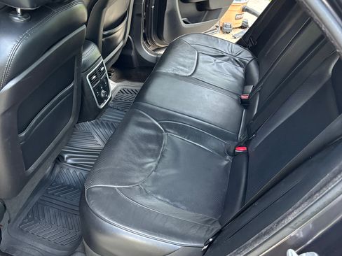 Used 2014 Chrysler 300 C AWD/4WD image 8