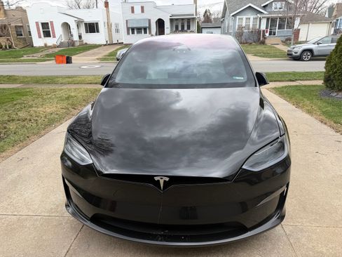 Used 2023 Tesla Model X Plaid image 4