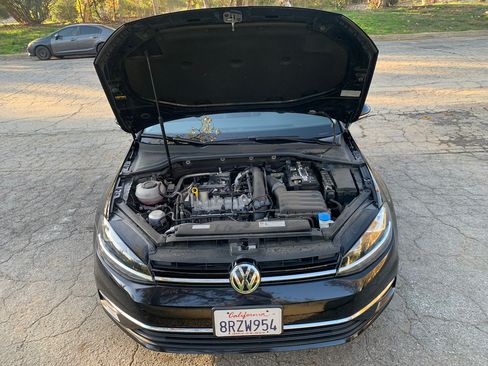 Used 2020 Volkswagen Golf 4-Door image 24