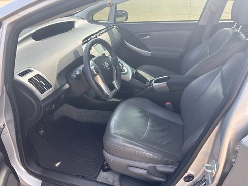 Used 2015 Toyota Prius Three FWD image 8
