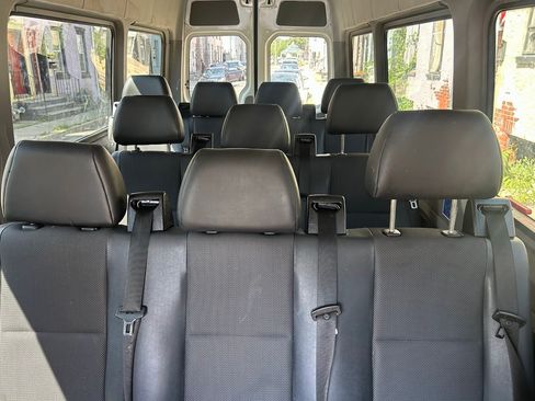 Used 2016 Mercedes-Benz Sprinter 2500 image 9