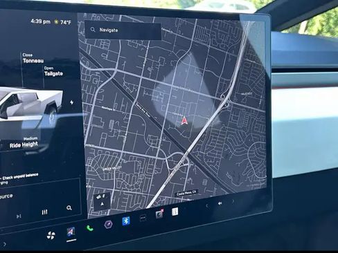 Used 2024 Tesla Cybertruck AWD Crew Cab image 12