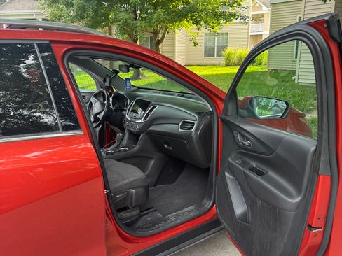 Used 2020 Chevrolet Equinox LT FWD image 8