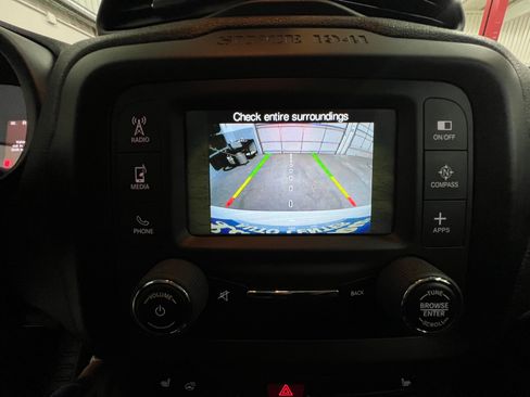 Used 2016 Jeep Renegade Latitude w/ Safety & Security Group image 24