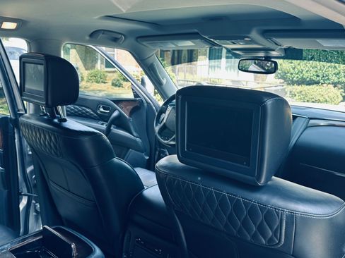 Used 2019 INFINITI QX80 Luxe w/ 22" Wheel Package image 9