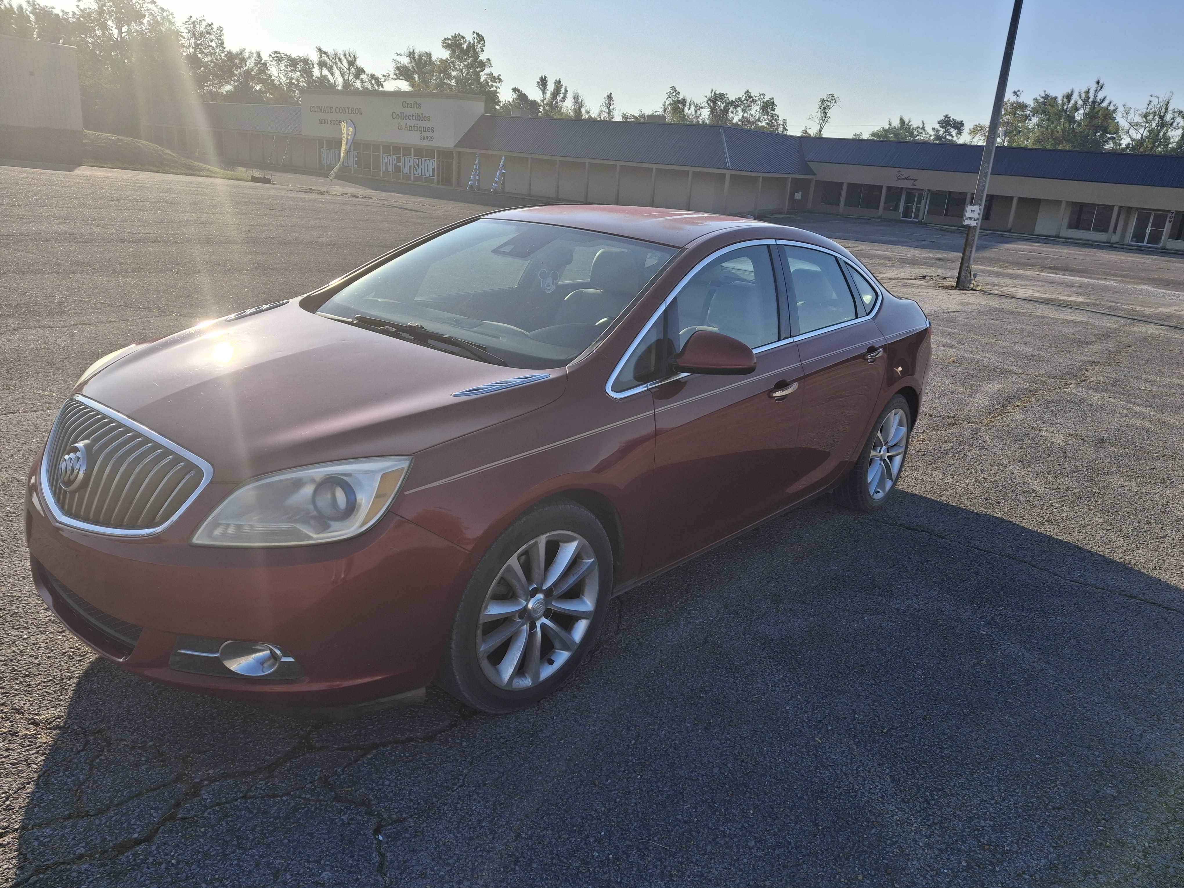 Used 2015 Buick Verano Leather FWD image 9