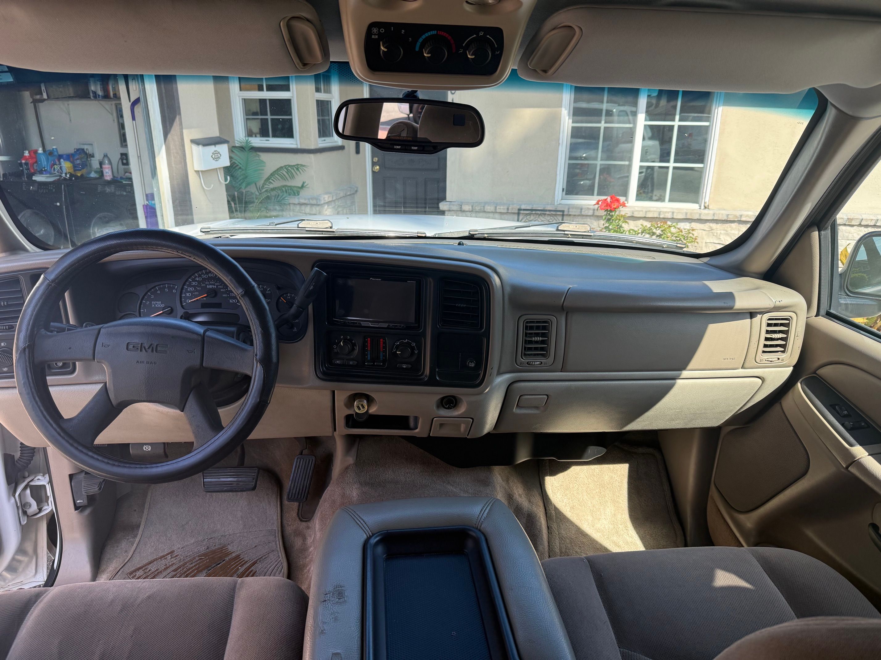 Used 2004 GMC Yukon SLE RWD image 17
