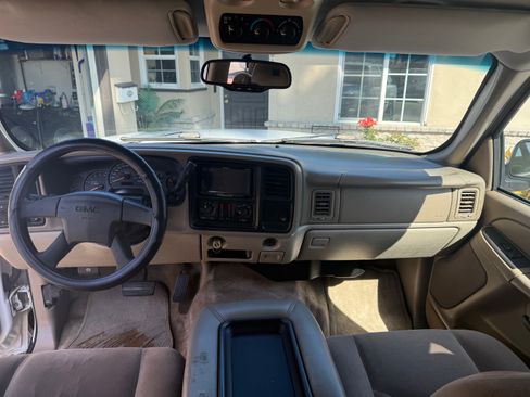 Used 2004 GMC Yukon SLE RWD image 17