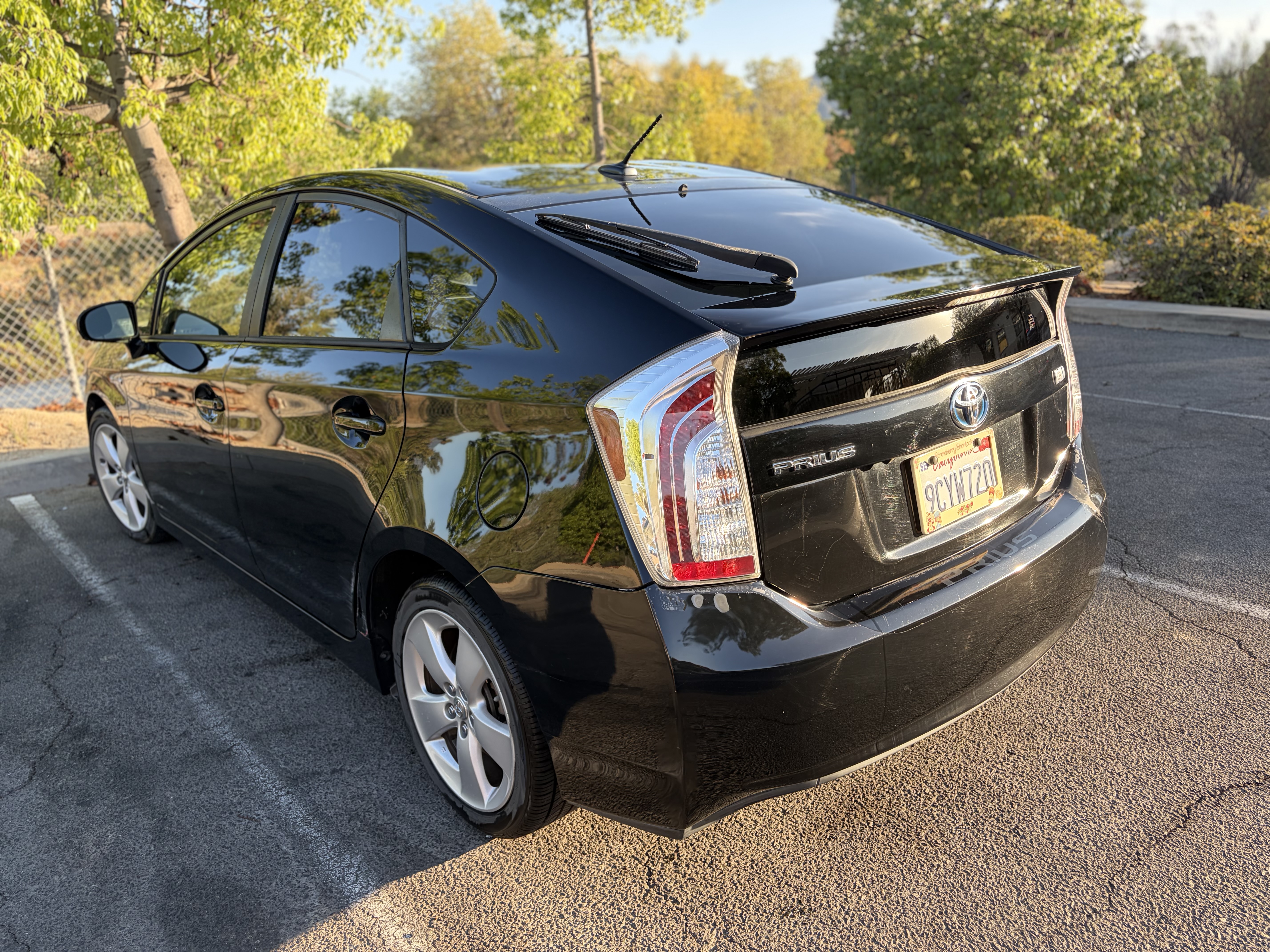 Used 2013 Toyota Prius Five FWD image 12