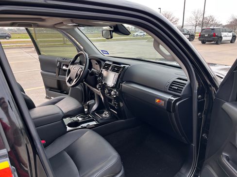 Used 2023 Toyota 4Runner 40th Anniversary SE image 16