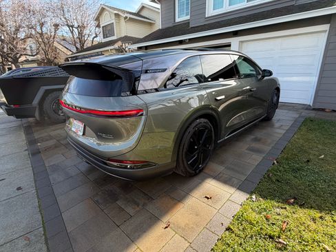 Used 2026 Lucid Gravity Grand Touring image 8