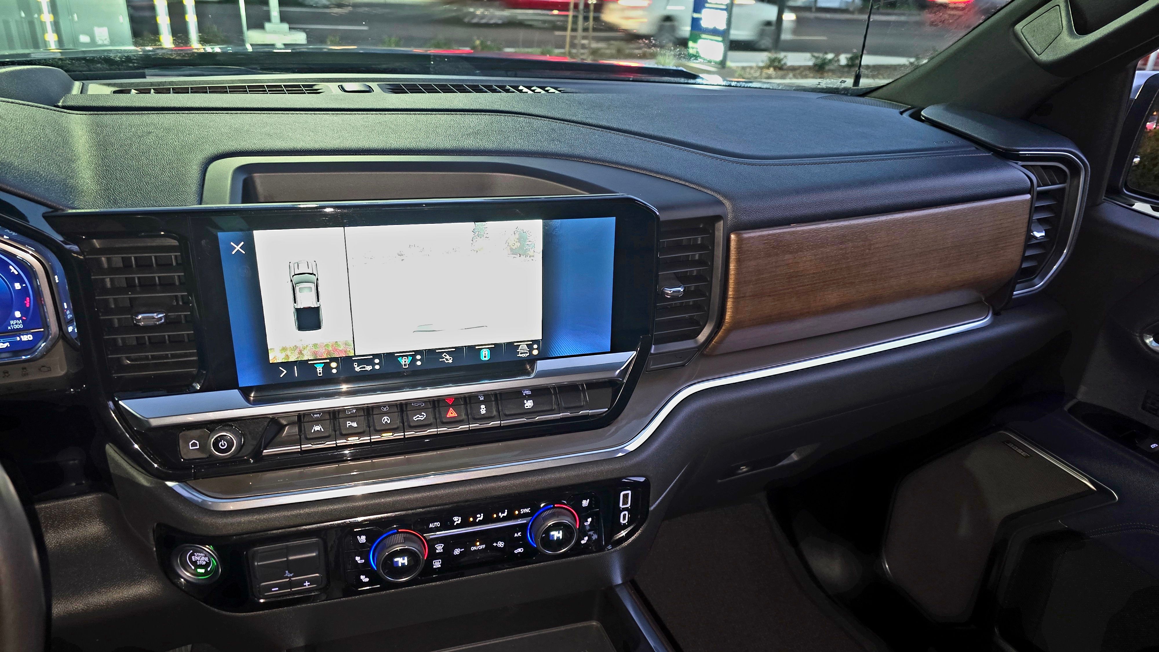 Used 2022 Chevrolet Silverado 1500 High Country w/ Technology Package AWD/4WD image 16