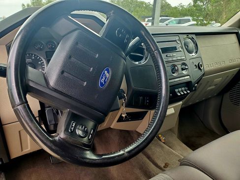 Used 2010 Ford F250 XLT image 14