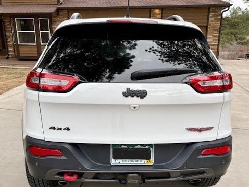 Used 2015 Jeep Cherokee Trailhawk w/ Comfort/Convenience Group image 5