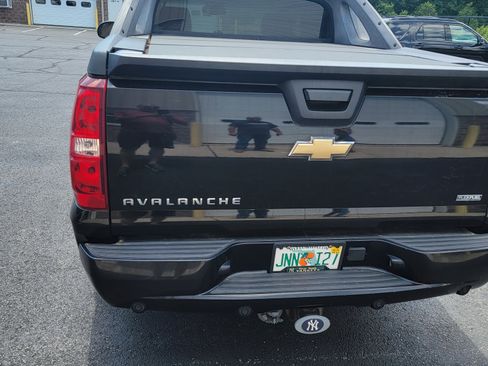 Used 2007 Chevrolet Avalanche LTZ w/ LTZ Preferred Equipment Group image 6