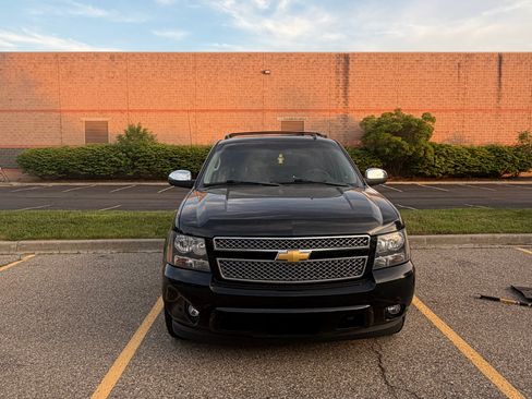 Used 2013 Chevrolet Avalanche LTZ AWD/4WD image 17
