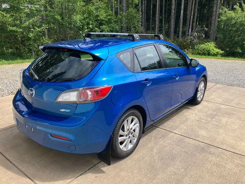 Used 2012 MAZDA MAZDA3 i Grand Touring w/ Tech Pkg FWD image 4